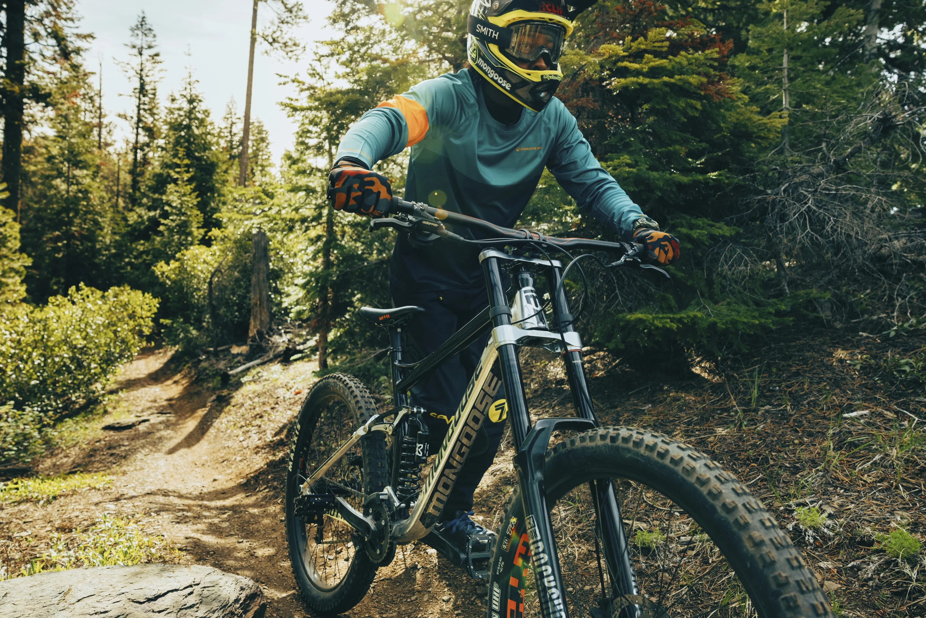 Mongoose Boot'R Adult Unisex 27.5-in. Medium Full-Suspension Mountain Bike, Black