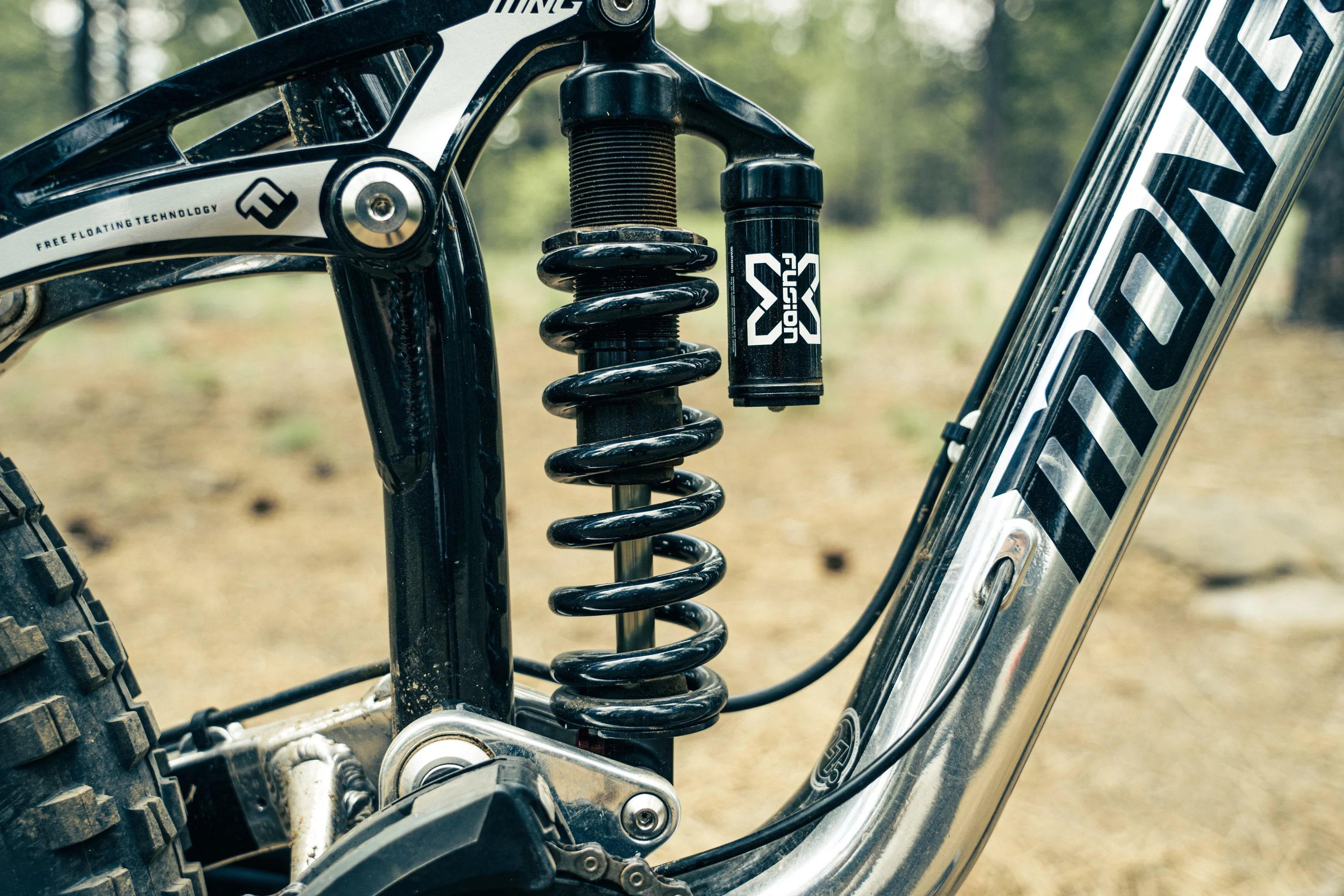 Mongoose Boot'R Adult Unisex 27.5-in. Medium Full-Suspension Mountain Bike, Black