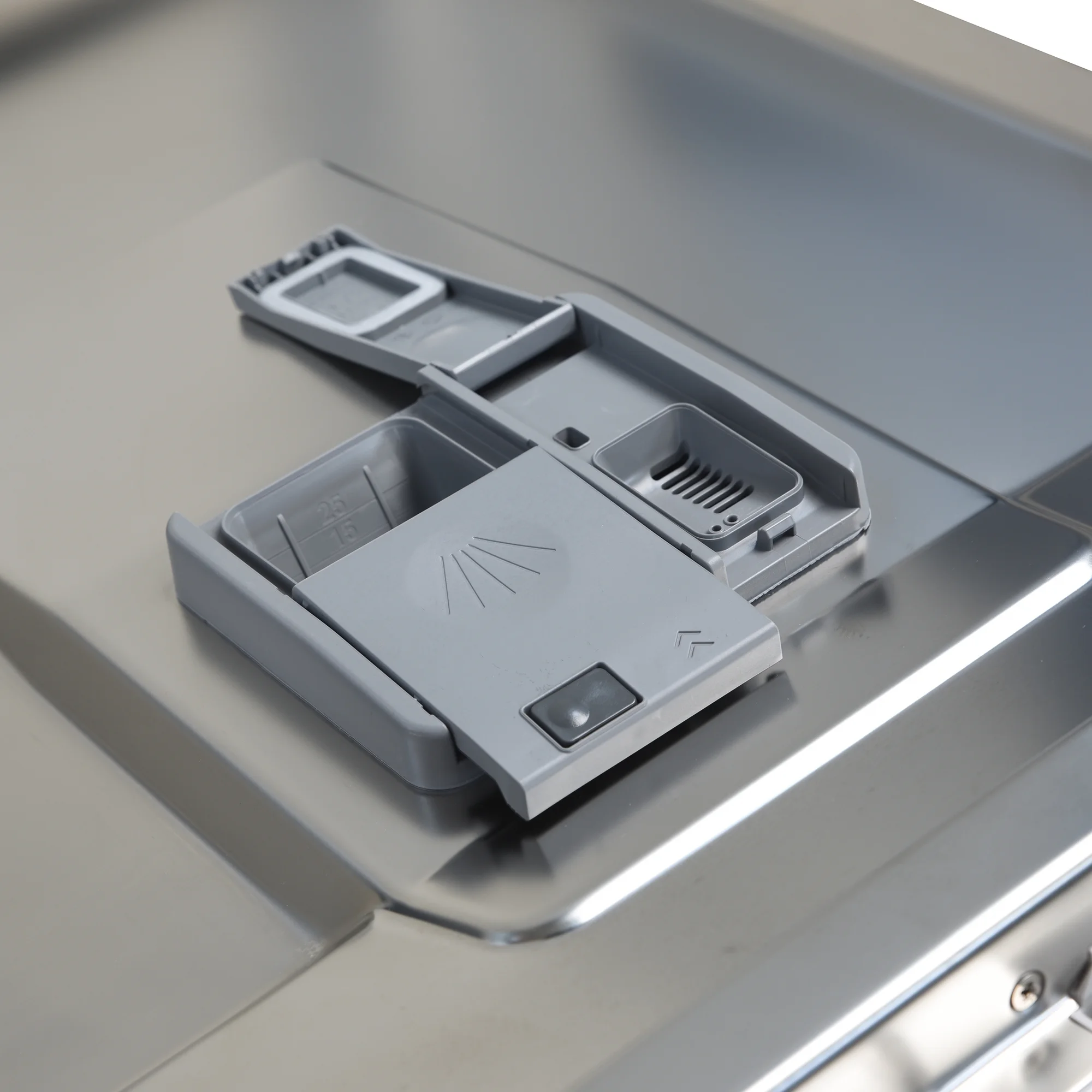 Magic Chef 24 in. White Front Control Built-in Stainless Steel Tall Tub Dishwasher in White