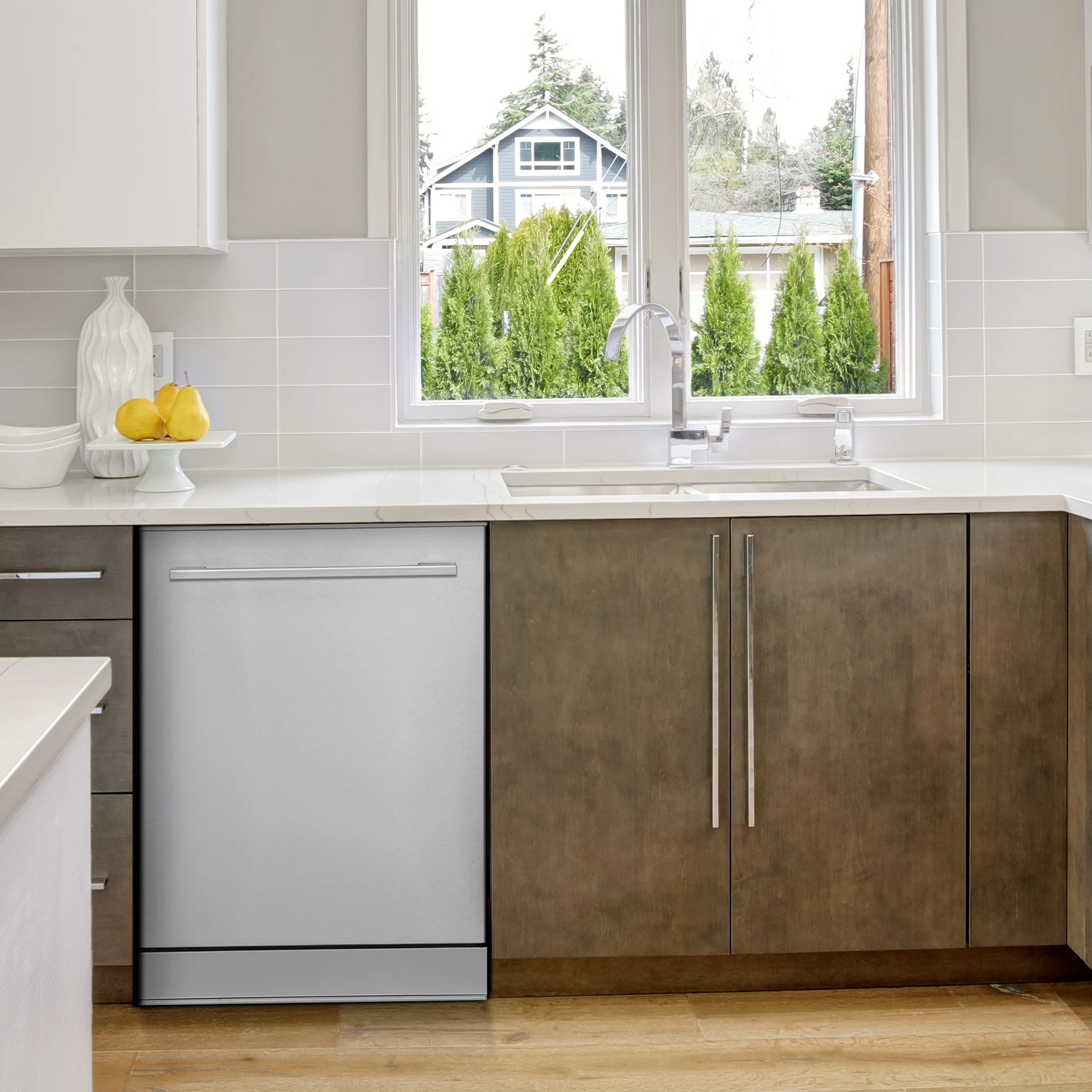 Magic Chef 24 in. White Front Control Built-in Stainless Steel Tall Tub Dishwasher in White