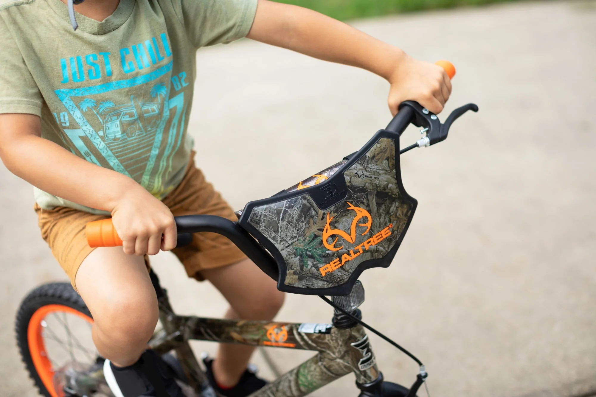 Dynacraft Realtree 16 - inch Boys Bike for Ages 4 -8 Years
