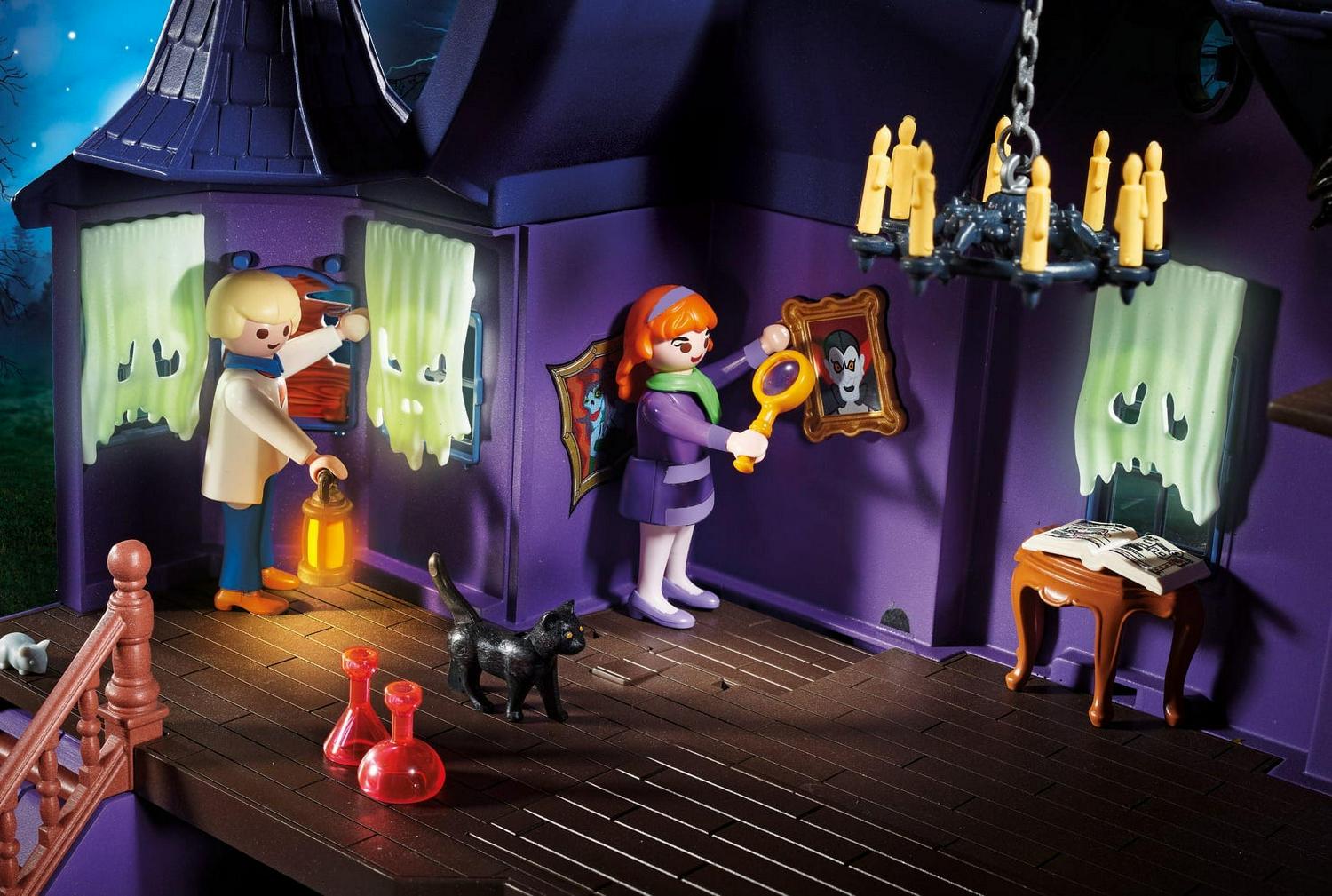 PLAYMOBIL SCOOBY-DOO! Adventure in the Mystery Mansion Playset